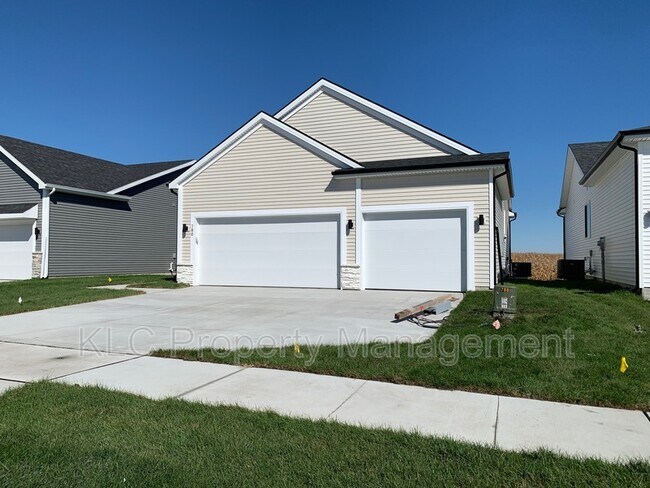 Building Photo - 780 McIntosh Ct NE