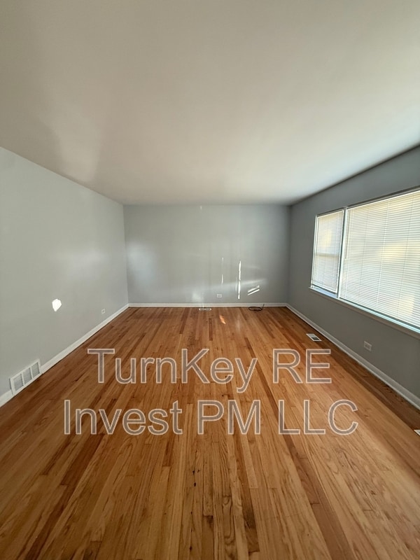 Foto principal - 1505 N Maywood Dr