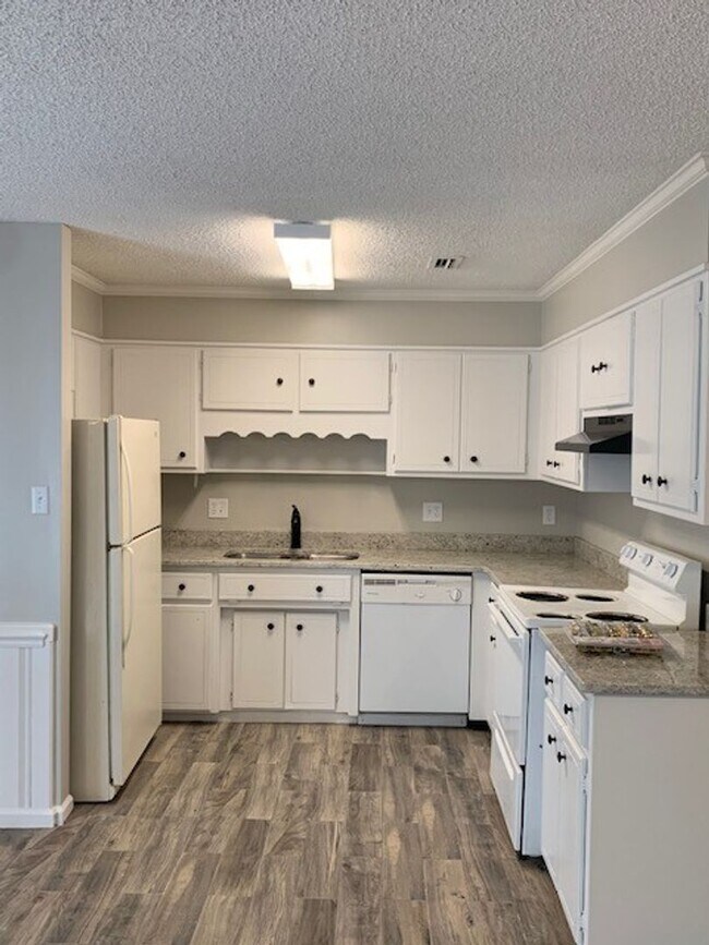 Foto del edificio - 2 Bedroom/2 Bath Triplex in Valdosta