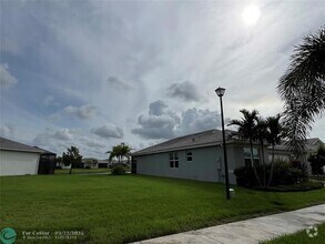 Building Photo - 11711 SW River Crossing Pl