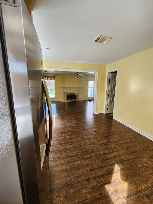 Building Photo - 1225 Jeanette Way