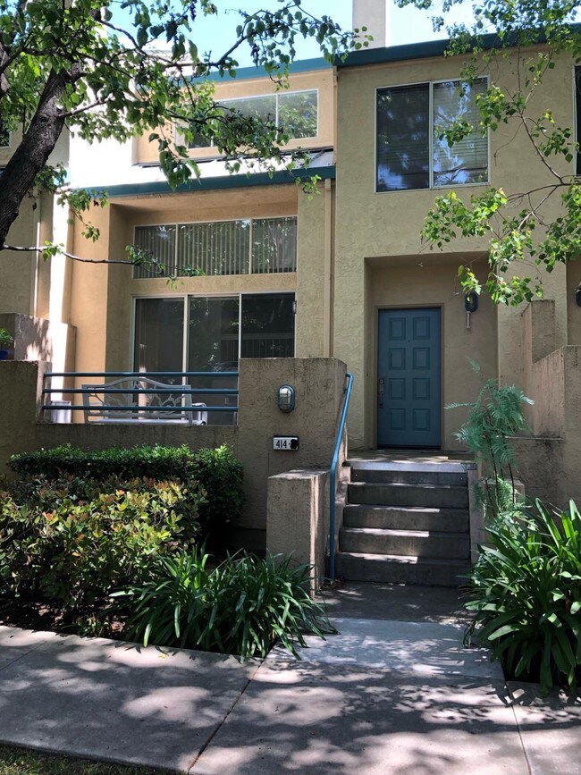 Entrada principal - 414 Galleria Dr