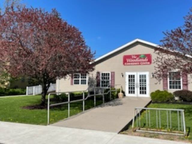 Building Photo - 827 Willowbrook Dr