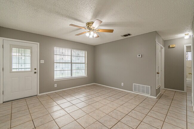 Building Photo - 3407 Starbend St