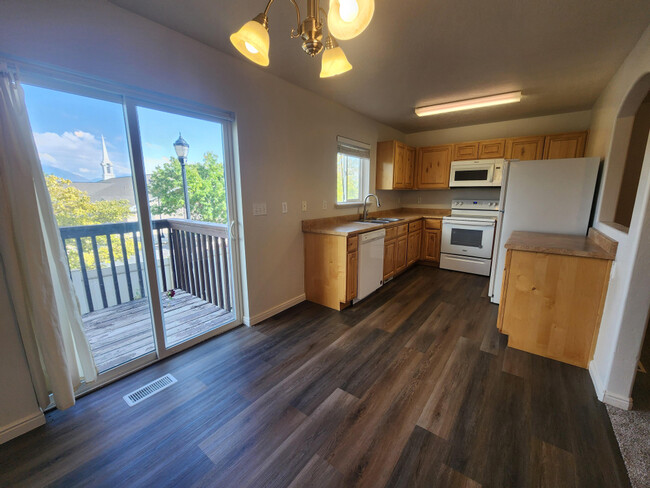 Building Photo - 2034 Churchill Drive