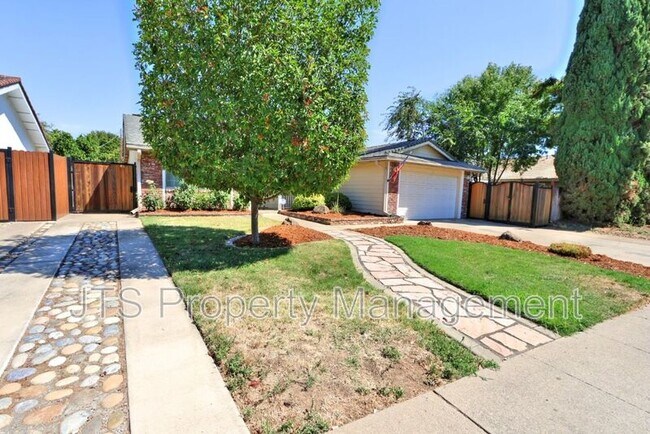 Building Photo - 2128 W La Loma Dr