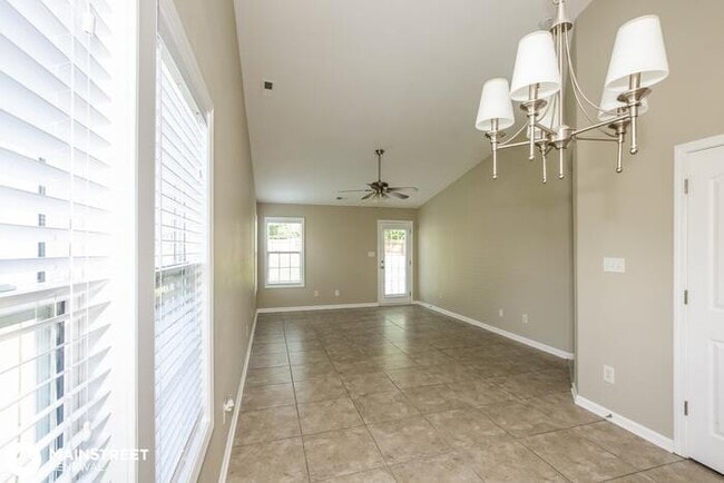 Building Photo - 1017 Sunlight Path Dr, Monroe, NC 28110