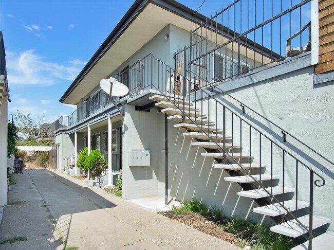 Building Photo - 2901 Octavia St