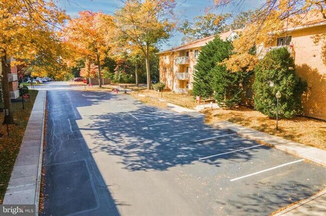 Foto del edificio - 100 Campbell Cir