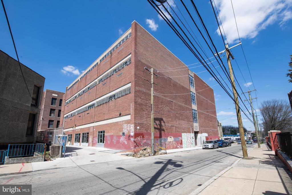 Foto principal - 5915-41 Germantown Ave