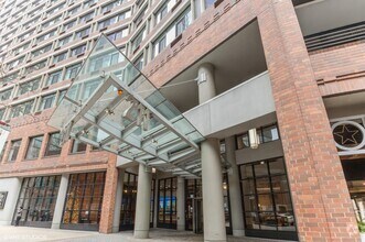 Building Photo - 211 E Ohio St