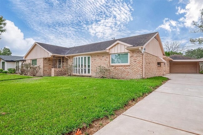 Building Photo - 4115 Mischire Dr