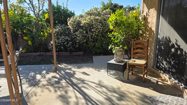 Foto del edificio - 652 Verna Ave