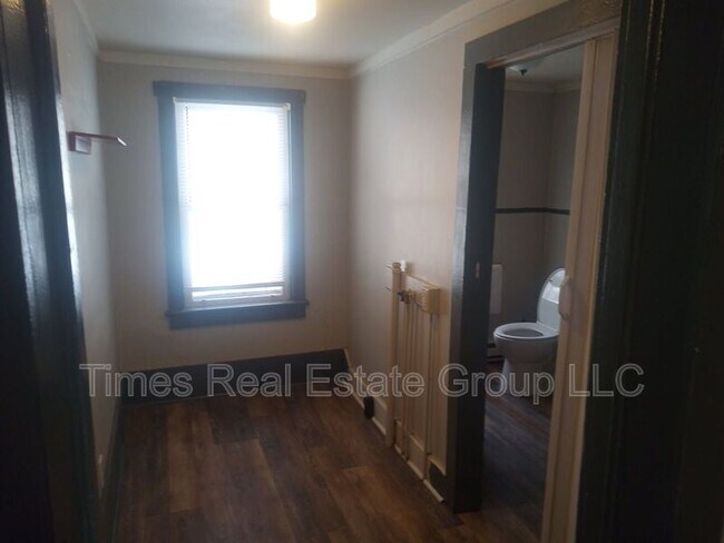 Foto del edificio - 206 W Railroad St