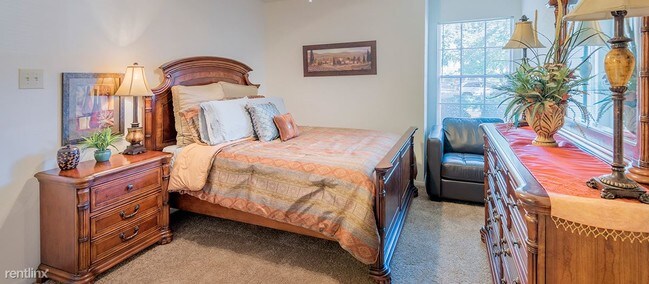 Foto del edificio - 959 Lake Harbour Dr
