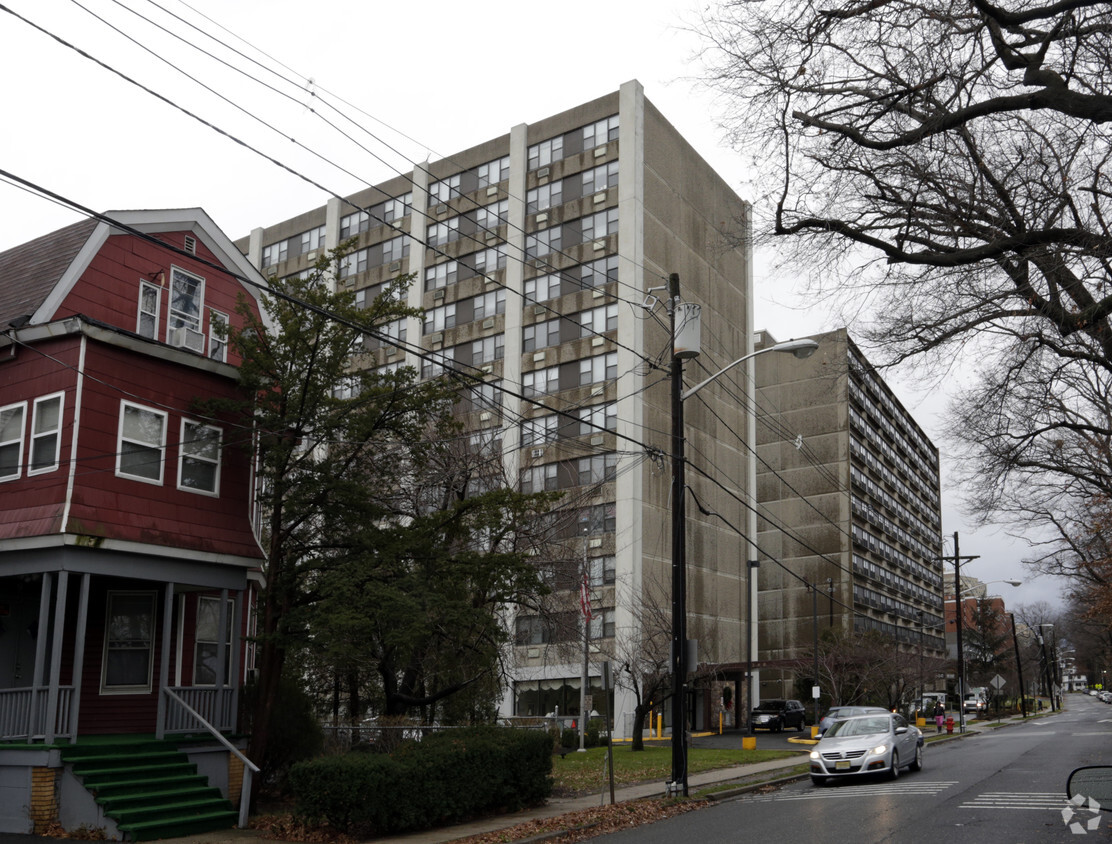 Primary Photo - Mount Carmel Towers