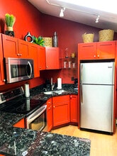 Building Photo - 254 W Main St