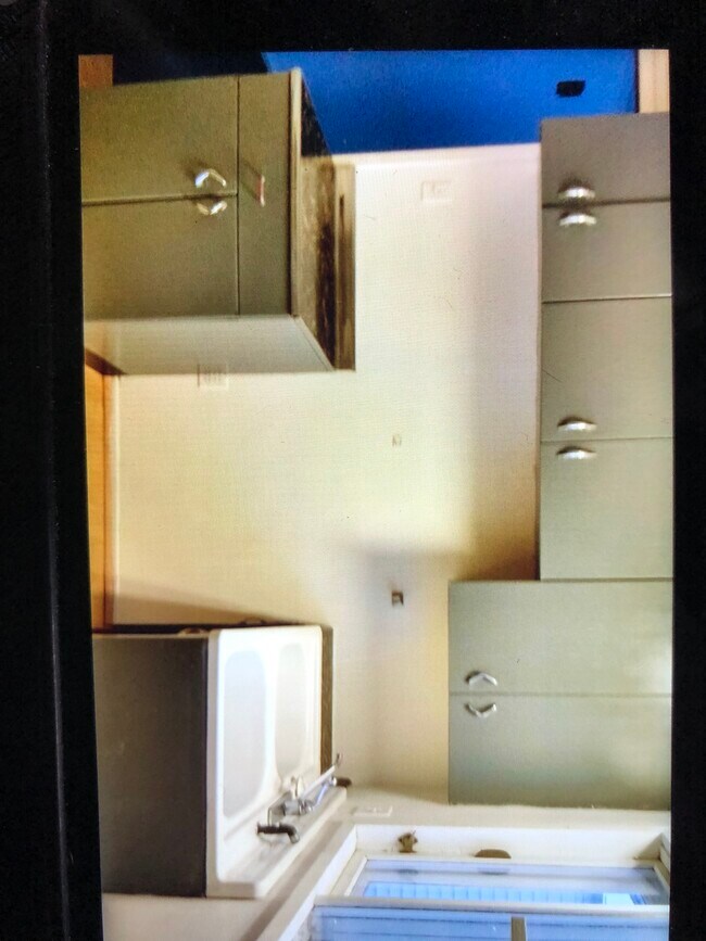 Foto del edificio - 1649 Kimberly St