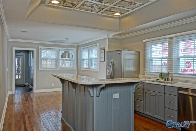 Building Photo - 1324 Humes Ave NE