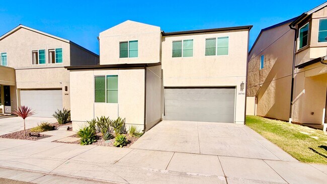 Foto del edificio - Wonderful Newer Construction Two-Story Home in The Citro Community of Fallbrook, complete with Co...