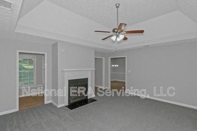 Building Photo - 213 Robin Ln