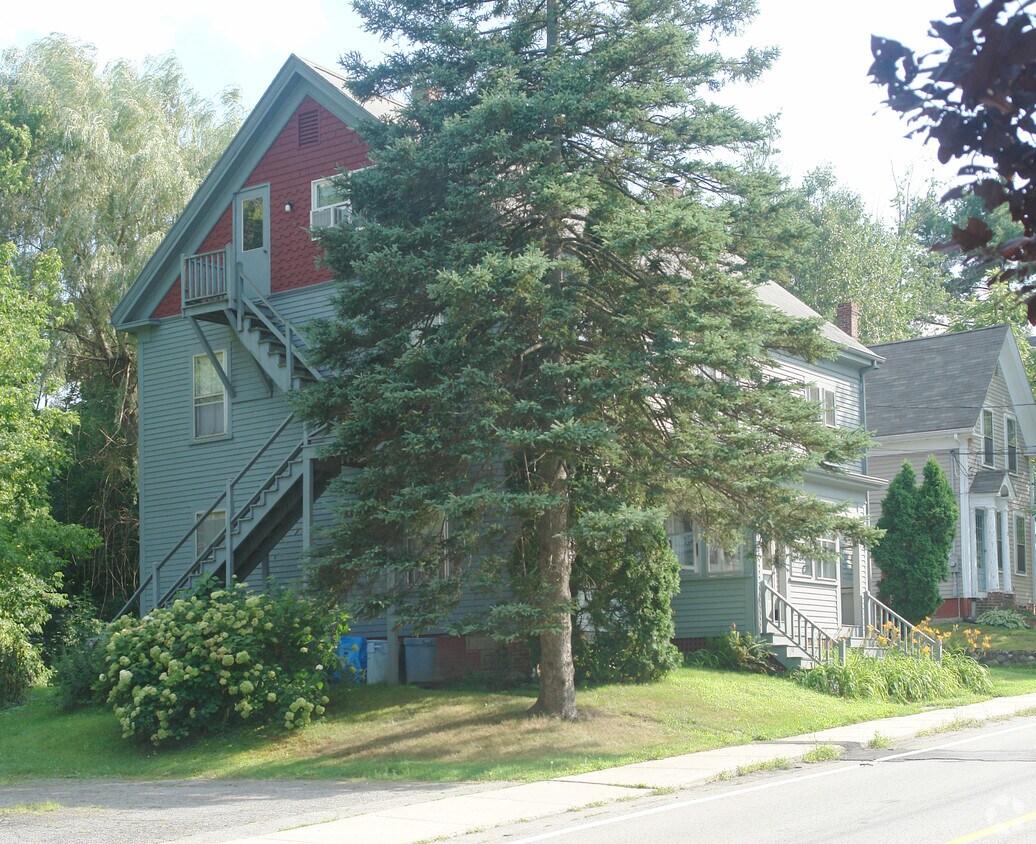 3436 Congress St, Amesbury, MA 01913 Apartments in Amesbury, MA