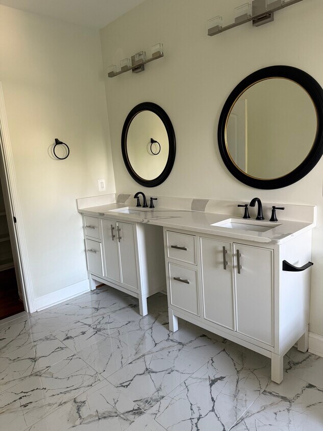 Baño - 4703 Kellogg Dr