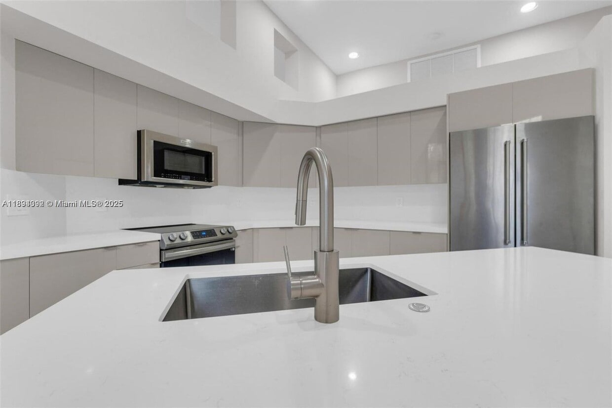 Photo - 2553 Bay, Weston, FL 33327