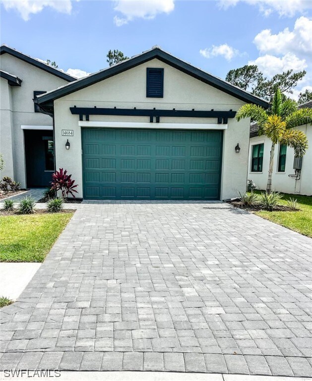 Foto del edificio - 14684 Kingfisher Lp