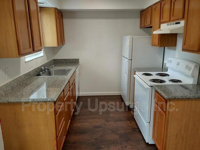 Building Photo - 715 Mary St