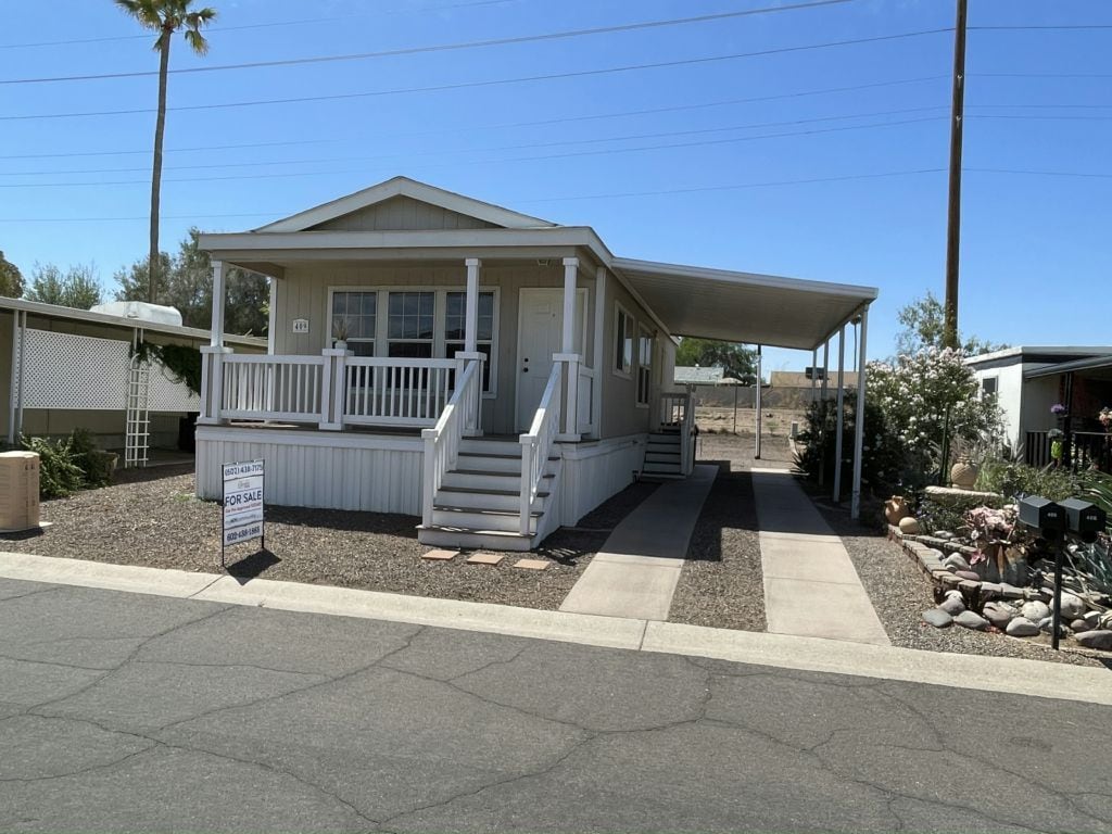 Foto principal - 2401 W Southern Ave