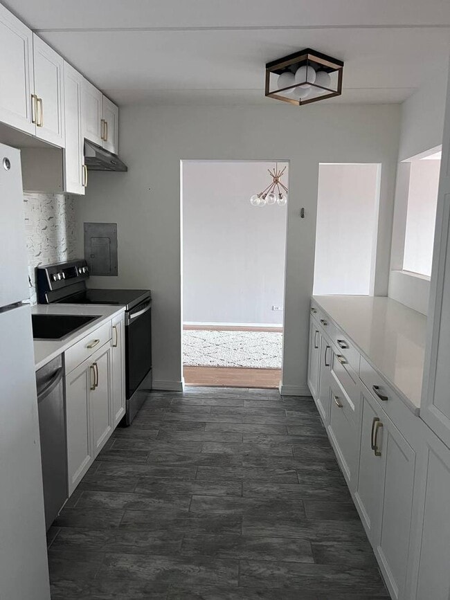 Building Photo - 1019 N Boxwood Dr