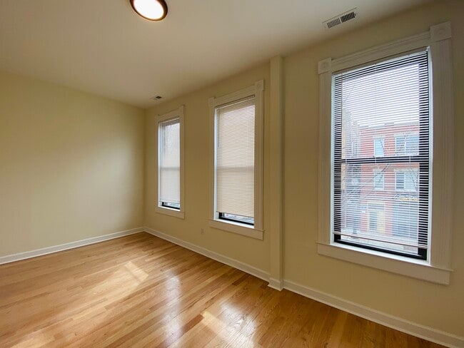 Building Photo - 1452 W Taylor St