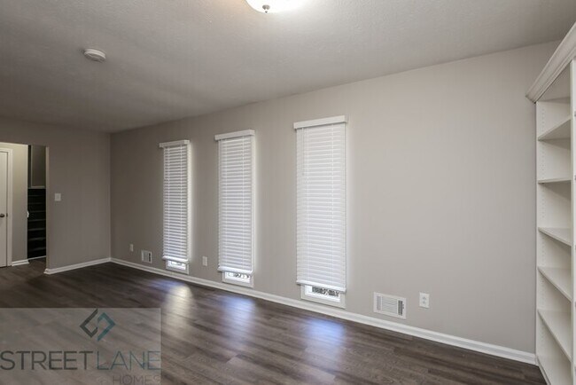 Building Photo - REDUCED!- Now offering $750 off first full...