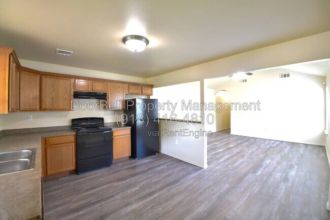 Foto del edificio - 6009 S Madison Pl