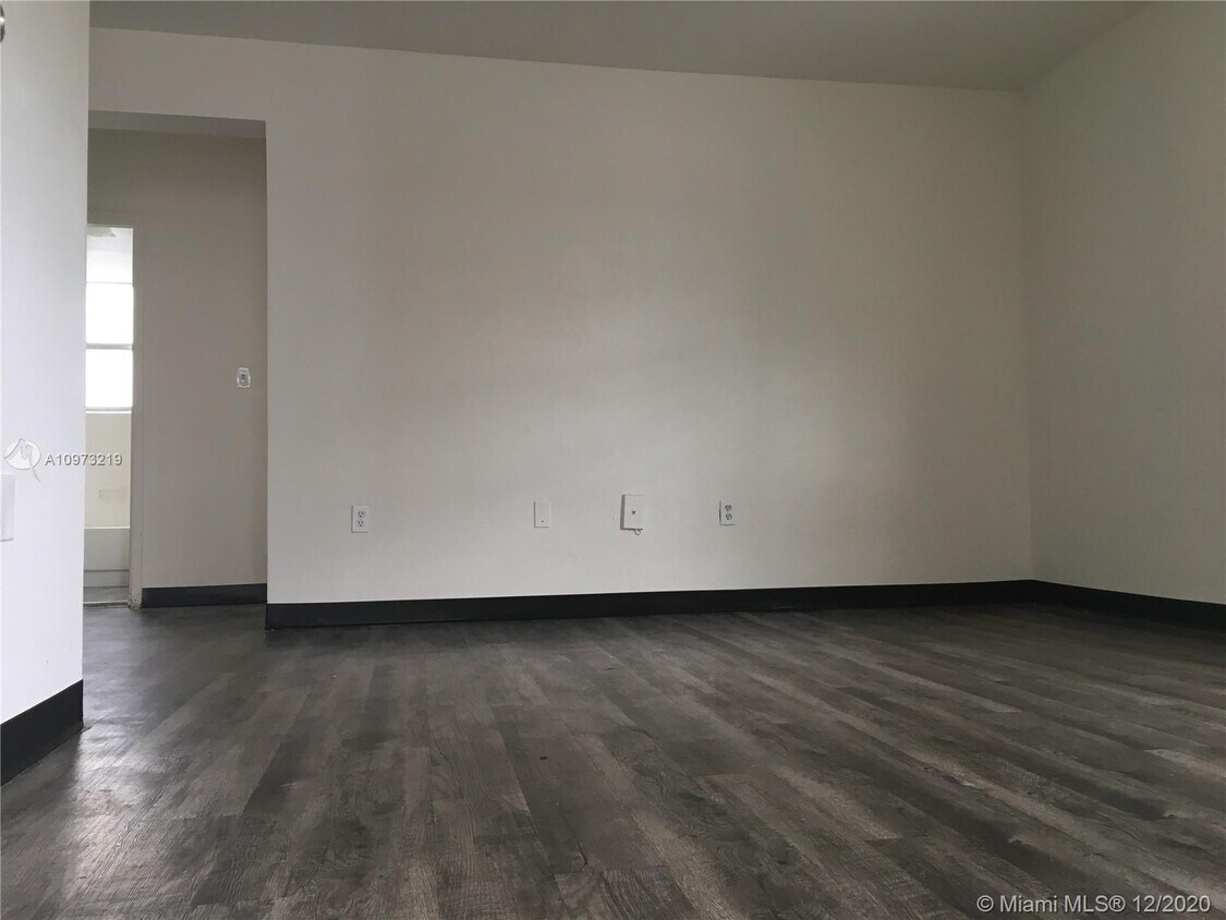 Foto del edificio - 410 NW 7th St