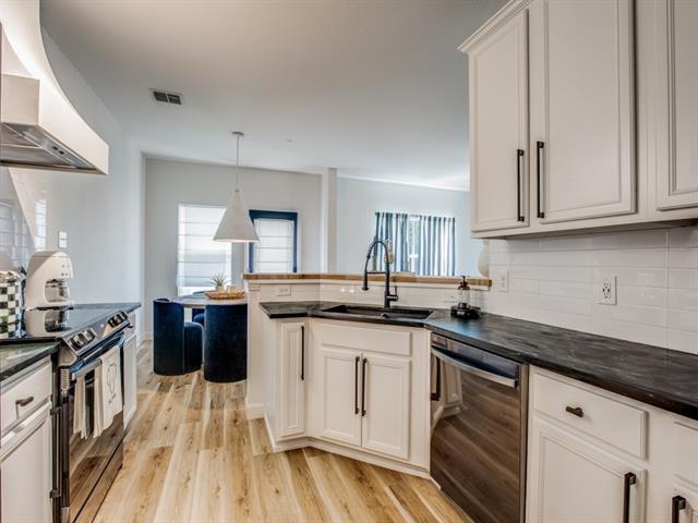 Building Photo - 3305 Paisano Trail