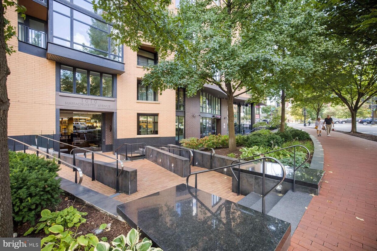 Foto principal - 1010 Massachusetts Ave NW
