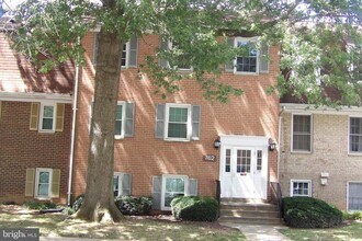 Building Photo - 762 Quince Orchard Blvd