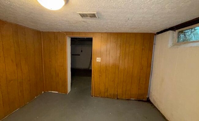 Foto del edificio - 2238 Howey Rd
