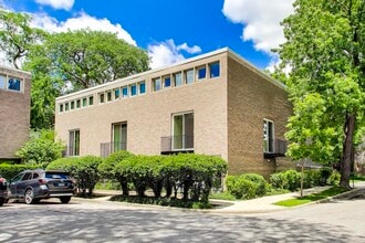 Building Photo - 5616 S Harper Ave
