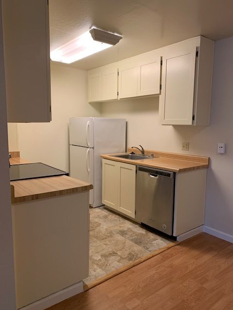 Foto del edificio - 3205 Golden Oaks Ln