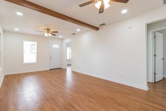 Foto del edificio - 2532 10th Ave S