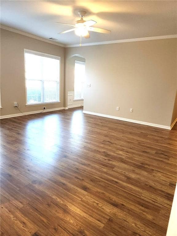 Building Photo - 6111 Longleaf Dr
