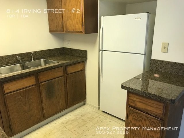 Building Photo - DOWNTOWN- 814 Irving Street