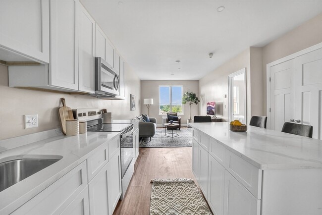 Building Photo - 127 Centre St