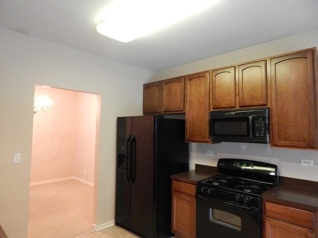 Building Photo - 546 Niagara Dr