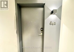 Building Photo - 543 Richmond St W