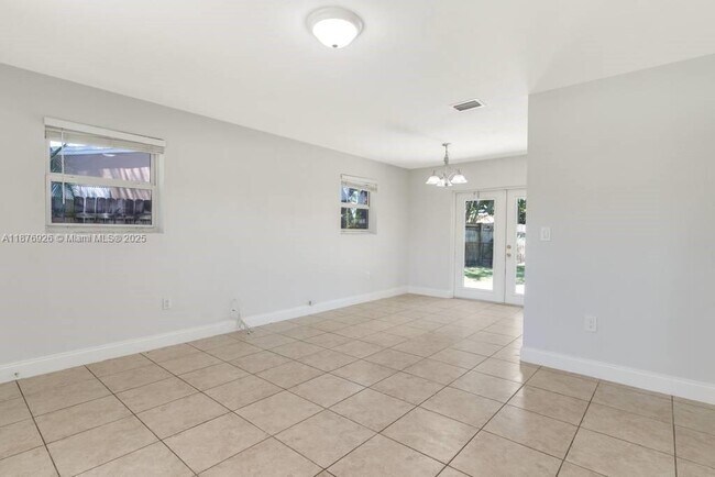 Foto del edificio - 1101 N 71st Terrace