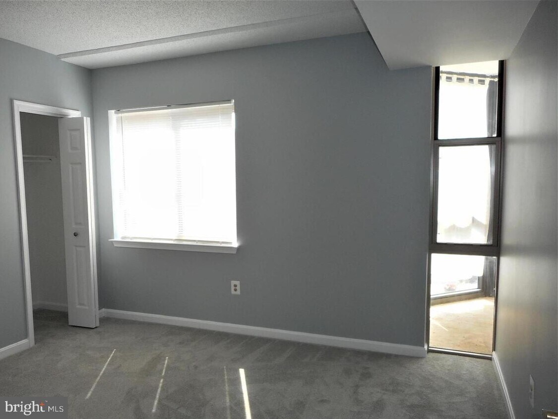 24 Courthouse Sq Unit 211, Rockville, MD 20850 Apartment for Rent in